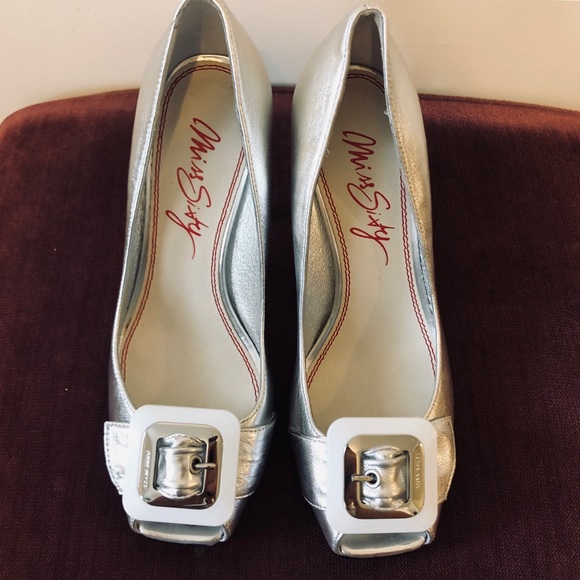 EUC Miss Sixty Silver Peep-Toe Buckle Heels - Picture 3 of 8